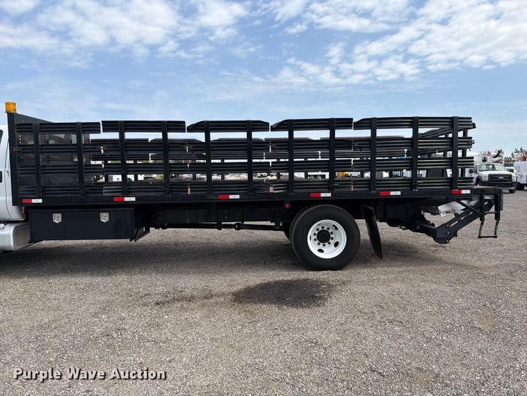 image for item FB4985 2018 Ford F650 Super Duty flatbed truck