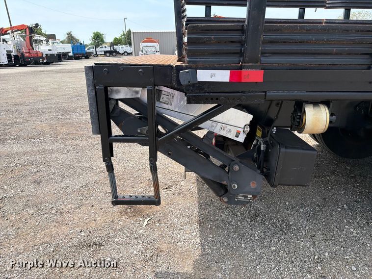 image for item FB4985 2018 Ford F650 Super Duty flatbed truck