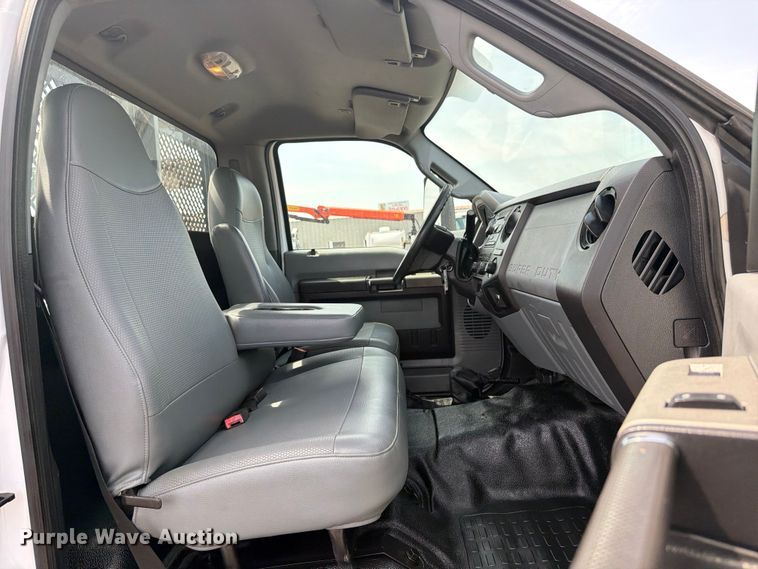 image for item FB4985 2018 Ford F650 Super Duty flatbed truck