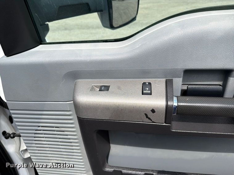image for item FB4985 2018 Ford F650 Super Duty flatbed truck