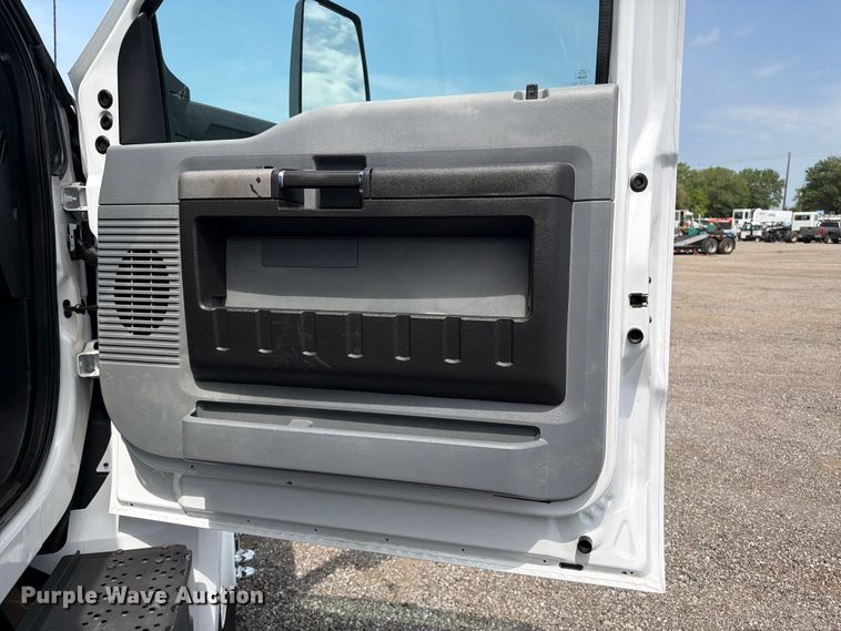 image for item FB4985 2018 Ford F650 Super Duty flatbed truck