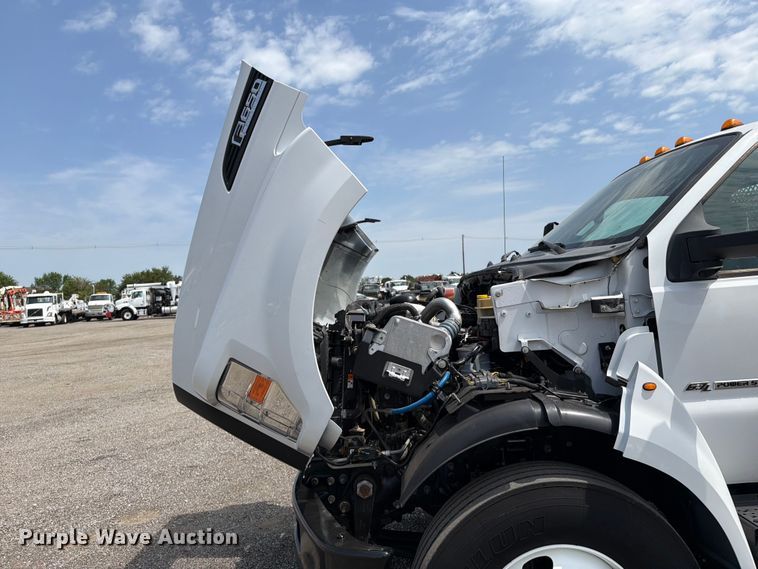 image for item FB4985 2018 Ford F650 Super Duty flatbed truck