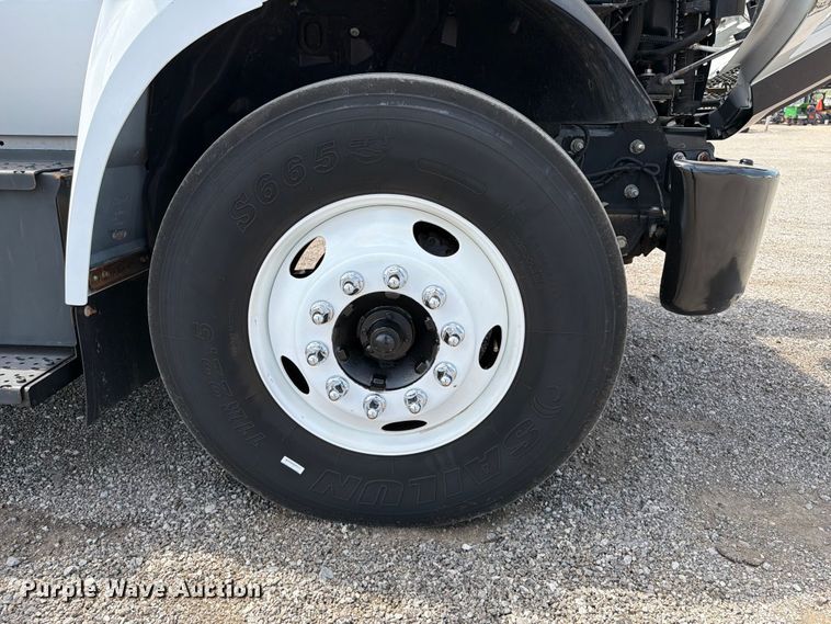 image for item FB4985 2018 Ford F650 Super Duty flatbed truck