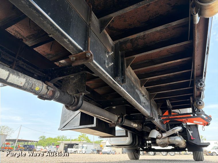 image for item FB4985 2018 Ford F650 Super Duty flatbed truck