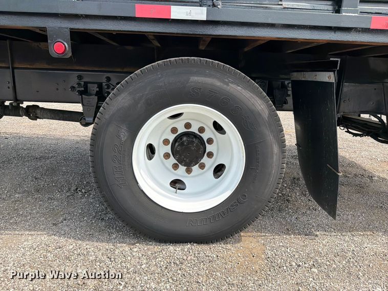 image for item FB4985 2018 Ford F650 Super Duty flatbed truck
