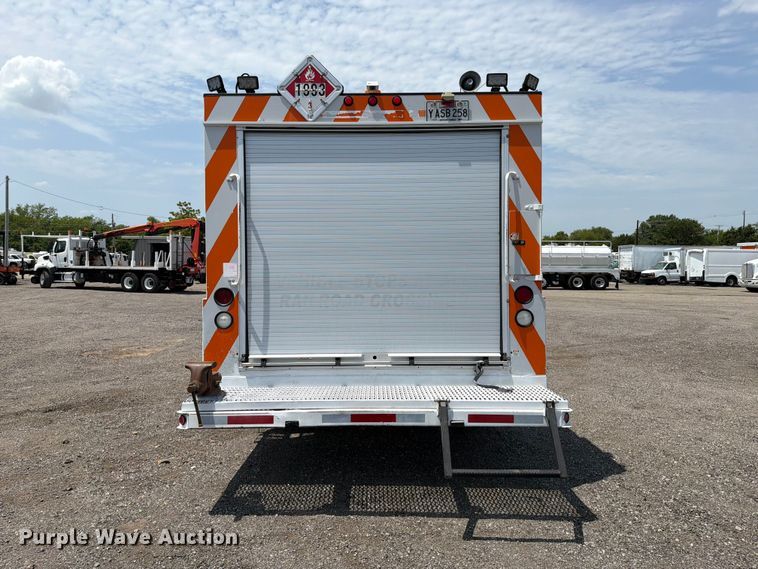 image for item FB4986 2014 Freightliner Business Class M2 fuel / lube truck