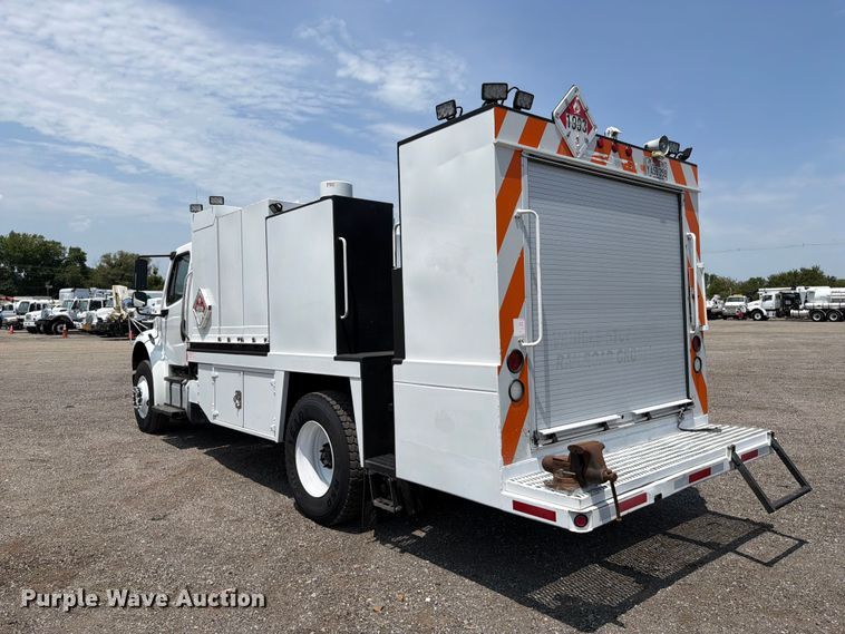 image for item FB4986 2014 Freightliner Business Class M2 fuel / lube truck