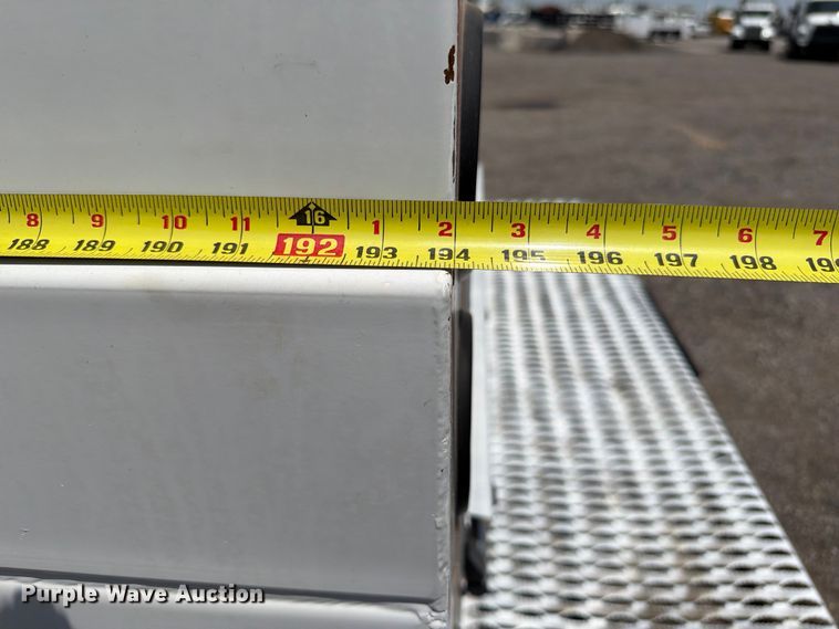 image for item FB4986 2014 Freightliner Business Class M2 fuel / lube truck