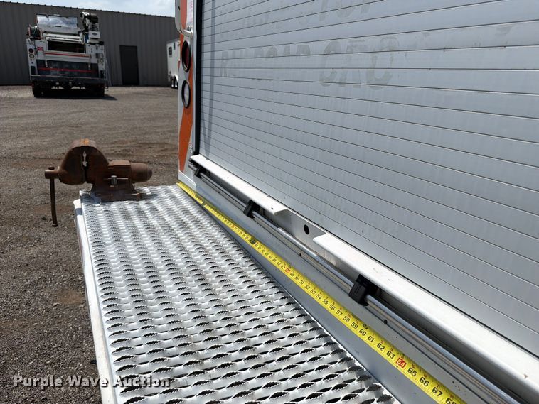 image for item FB4986 2014 Freightliner Business Class M2 fuel / lube truck