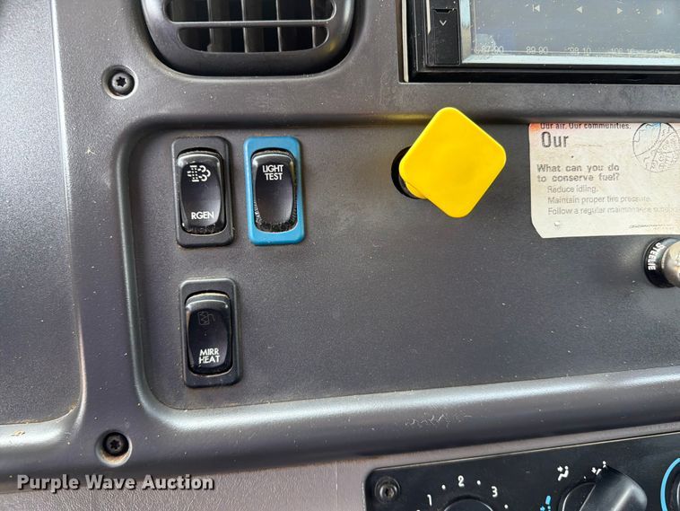 image for item FB4986 2014 Freightliner Business Class M2 fuel / lube truck