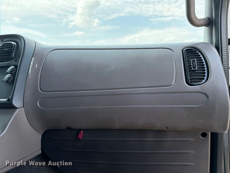 image for item FB4986 2014 Freightliner Business Class M2 fuel / lube truck
