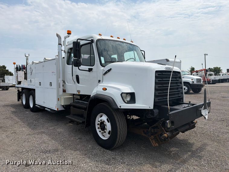 image for item FB5010 2013 Freightliner 108SD utility / service truck