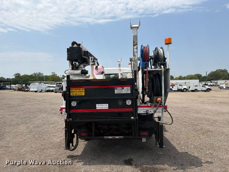 image for item FB5010 2013 Freightliner 108SD utility / service truck
