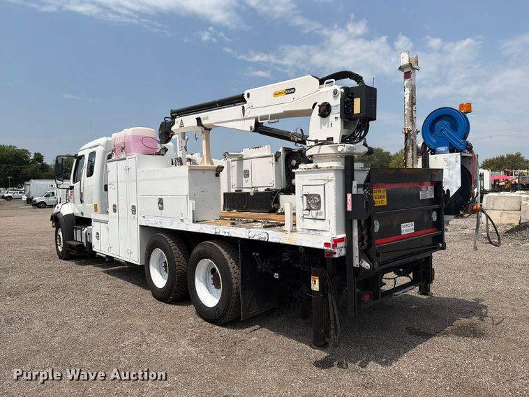 image for item FB5010 2013 Freightliner 108SD utility / service truck