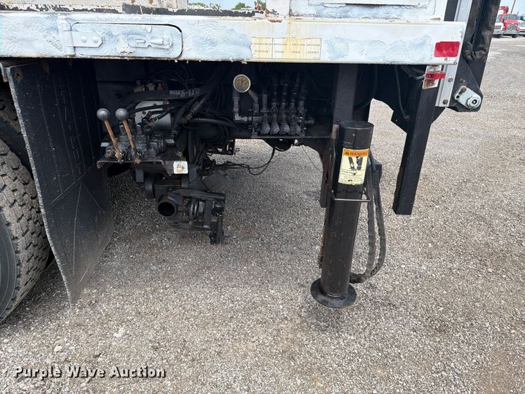 image for item FB5010 2013 Freightliner 108SD utility / service truck