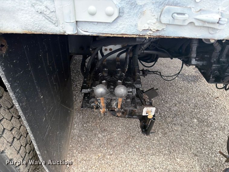 image for item FB5010 2013 Freightliner 108SD utility / service truck