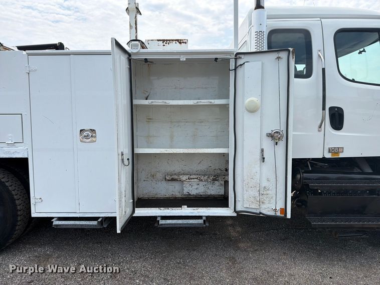 image for item FB5010 2013 Freightliner 108SD utility / service truck