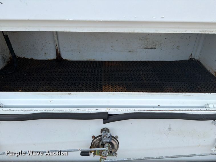 image for item FB5010 2013 Freightliner 108SD utility / service truck