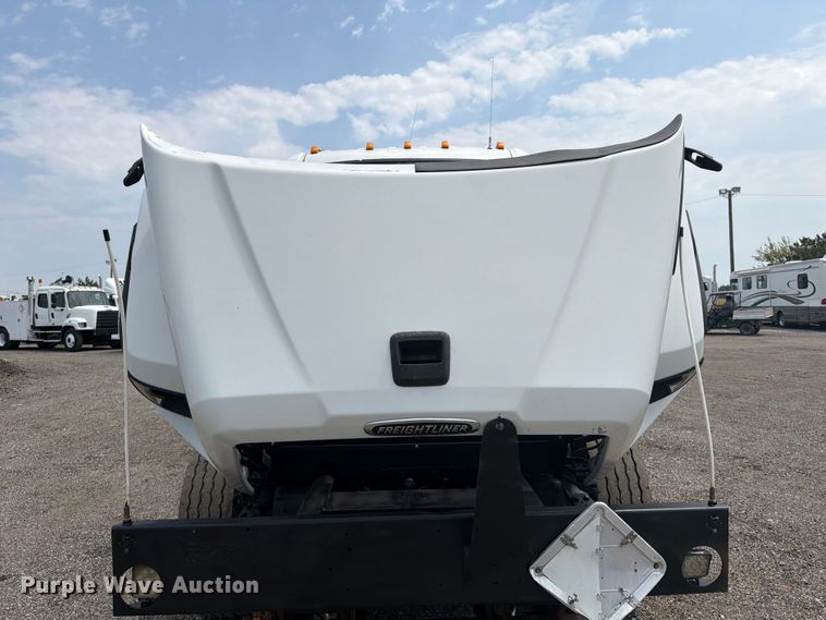 image for item FB5010 2013 Freightliner 108SD utility / service truck