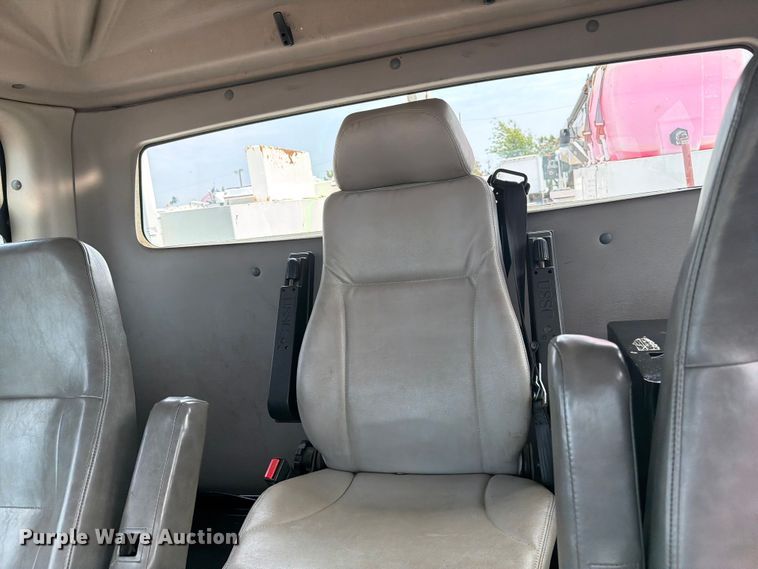 image for item FB5010 2013 Freightliner 108SD utility / service truck