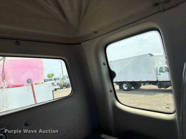 image for item FB5010 2013 Freightliner 108SD utility / service truck
