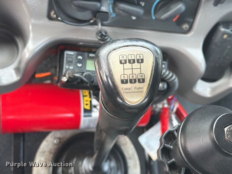 image for item FB5010 2013 Freightliner 108SD utility / service truck
