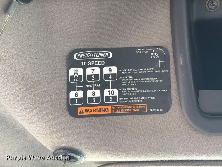 image for item FB5010 2013 Freightliner 108SD utility / service truck