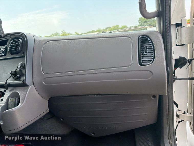 image for item FB5010 2013 Freightliner 108SD utility / service truck