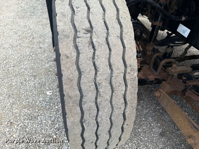 image for item FB5010 2013 Freightliner 108SD utility / service truck