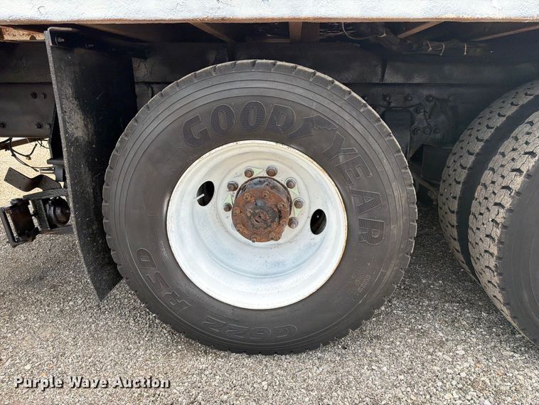 image for item FB5010 2013 Freightliner 108SD utility / service truck
