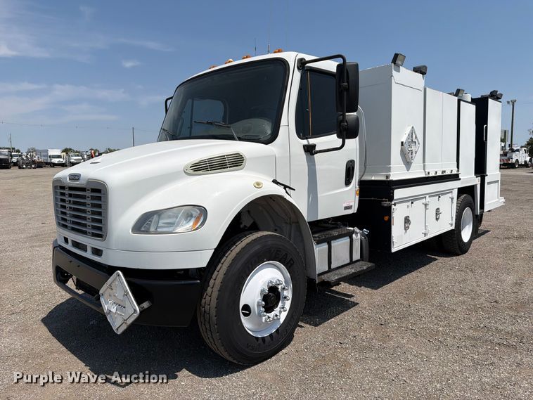 2012 Freightliner Business Class M2 fuel / lube truck