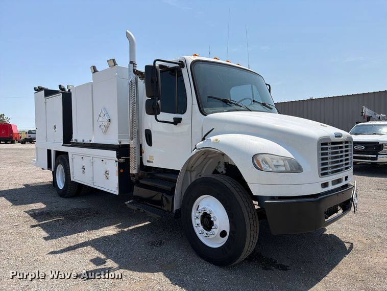 image for item FB5041 2012 Freightliner Business Class M2 fuel / lube truck