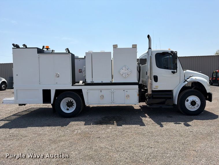 image for item FB5041 2012 Freightliner Business Class M2 fuel / lube truck