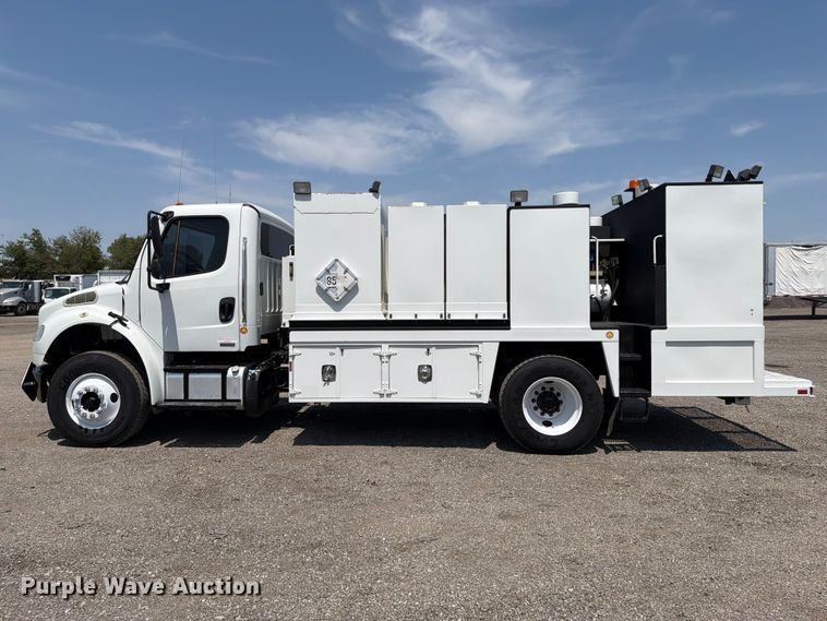 image for item FB5041 2012 Freightliner Business Class M2 fuel / lube truck