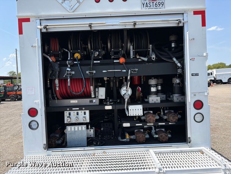 image for item FB5041 2012 Freightliner Business Class M2 fuel / lube truck
