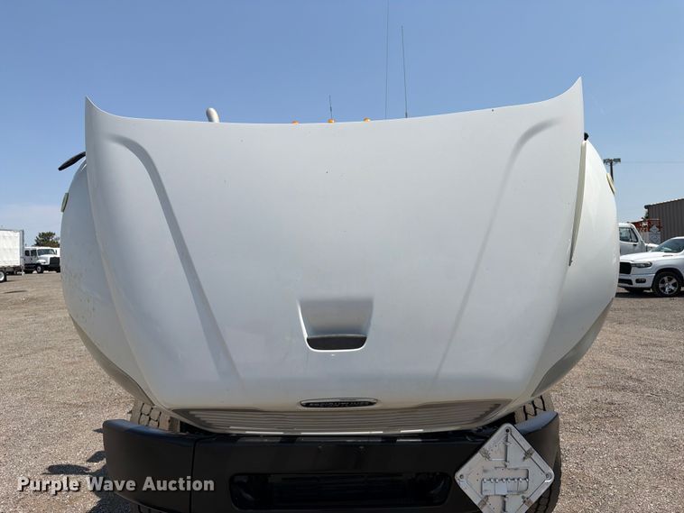 image for item FB5041 2012 Freightliner Business Class M2 fuel / lube truck