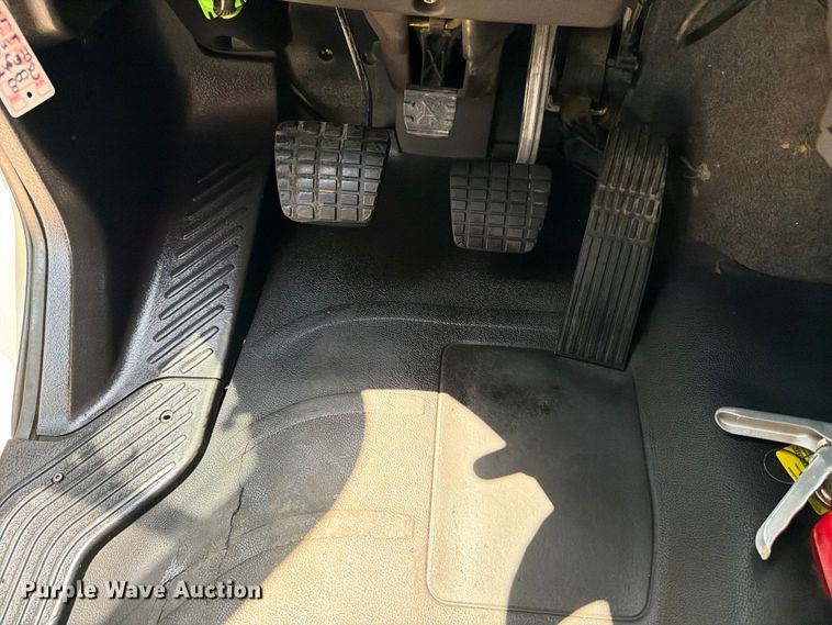 image for item FB5041 2012 Freightliner Business Class M2 fuel / lube truck