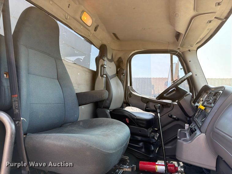 image for item FB5041 2012 Freightliner Business Class M2 fuel / lube truck