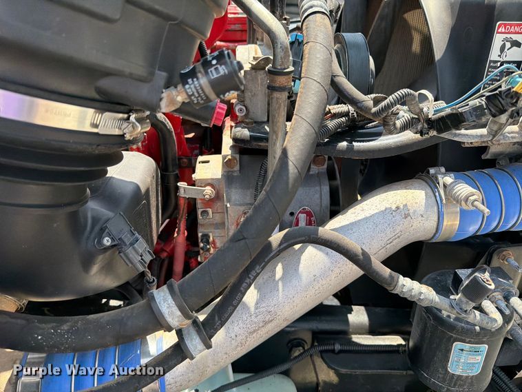 image for item FB5041 2012 Freightliner Business Class M2 fuel / lube truck