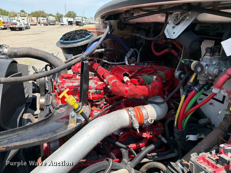image for item FB5041 2012 Freightliner Business Class M2 fuel / lube truck