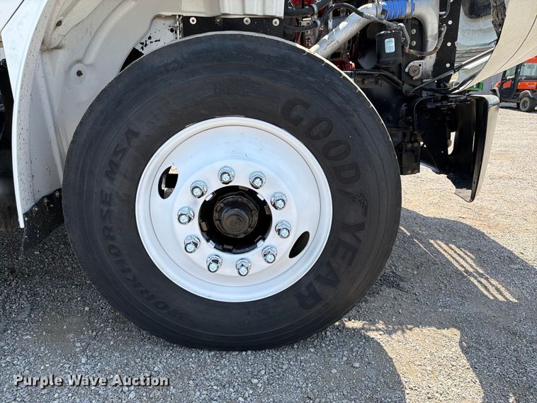 image for item FB5041 2012 Freightliner Business Class M2 fuel / lube truck