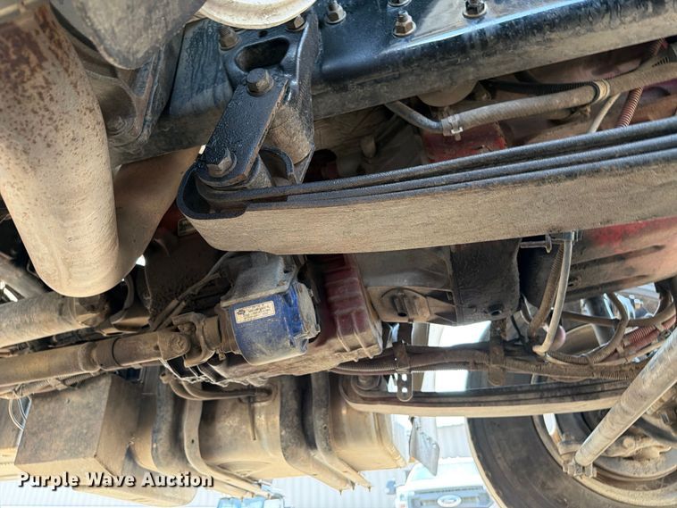 image for item FB5041 2012 Freightliner Business Class M2 fuel / lube truck