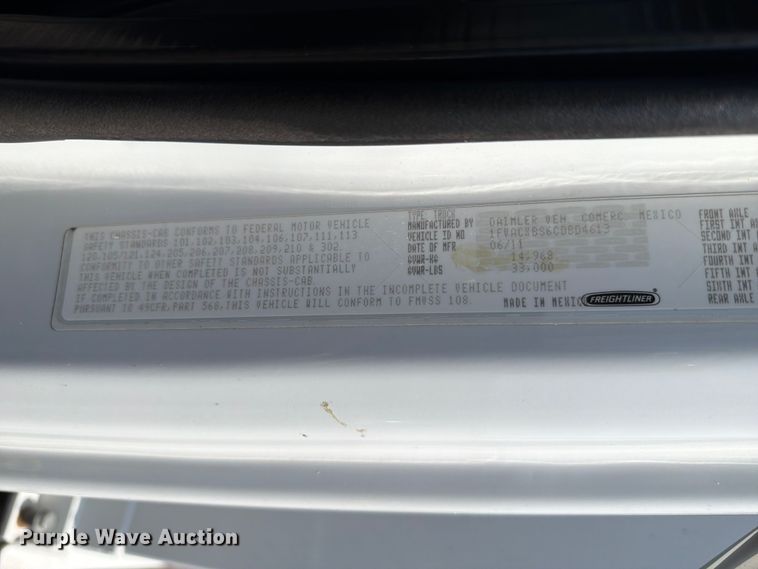 image for item FB5041 2012 Freightliner Business Class M2 fuel / lube truck