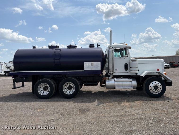 image for item FB5043 1997 Peterbilt 357 vacuum truck