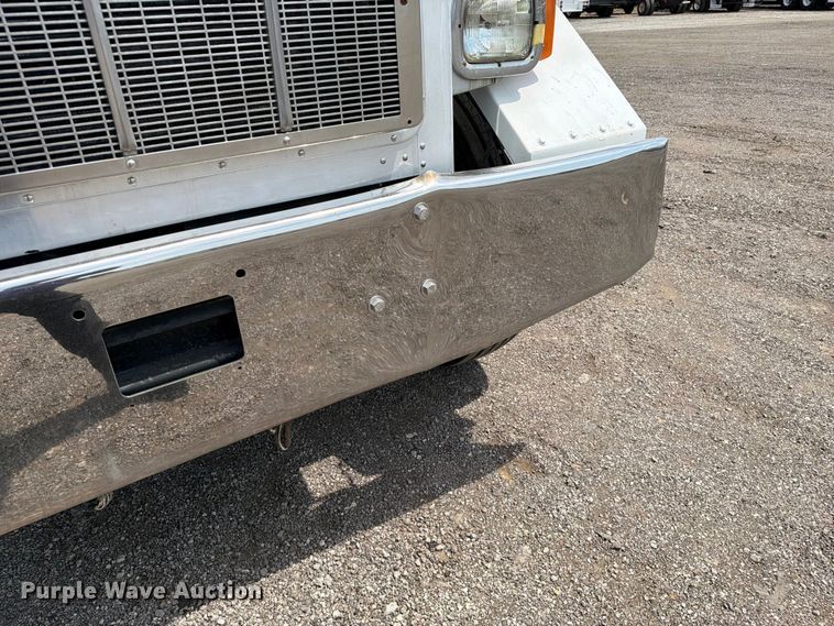 image for item FB5043 1997 Peterbilt 357 vacuum truck