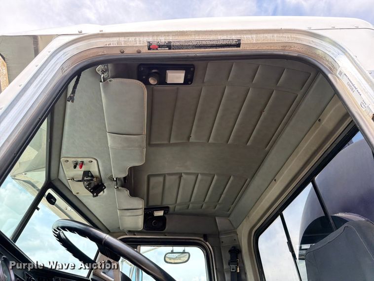 image for item FB5043 1997 Peterbilt 357 vacuum truck