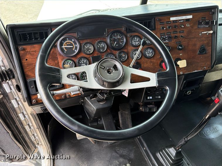 image for item FB5043 1997 Peterbilt 357 vacuum truck