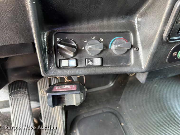 image for item FB5043 1997 Peterbilt 357 vacuum truck