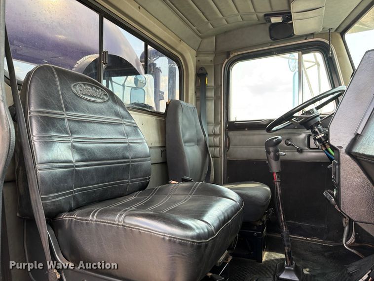 image for item FB5043 1997 Peterbilt 357 vacuum truck