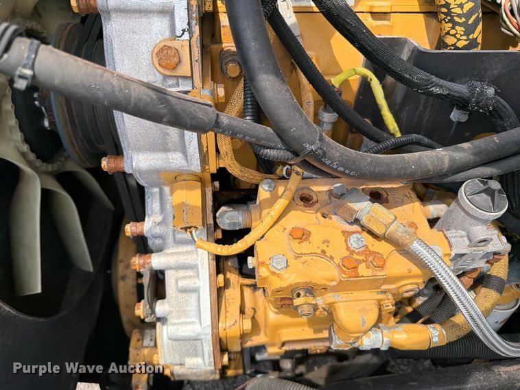 image for item FB5043 1997 Peterbilt 357 vacuum truck